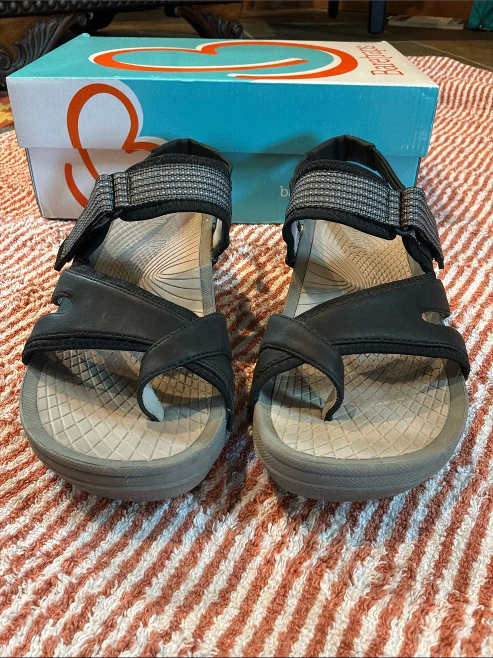 BareTraps women’s platform
